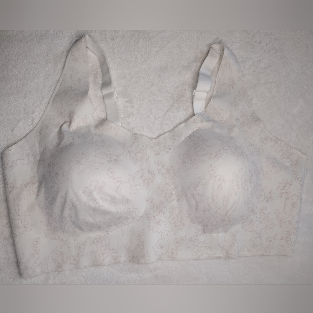 Bali Comfort Revolution Easylite Wireless Bra